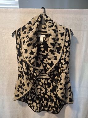 Blank NYC Black and Cream Leopard Shawl-Collar Sweater Vest
